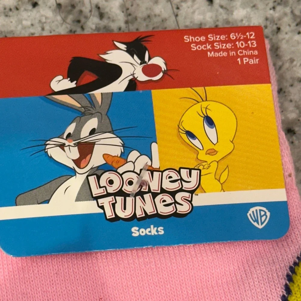 Looney Tunes Mens 10-13 Crew Socks Pink Tweety Bird Pixel‎ Graphic Retro Kidcore